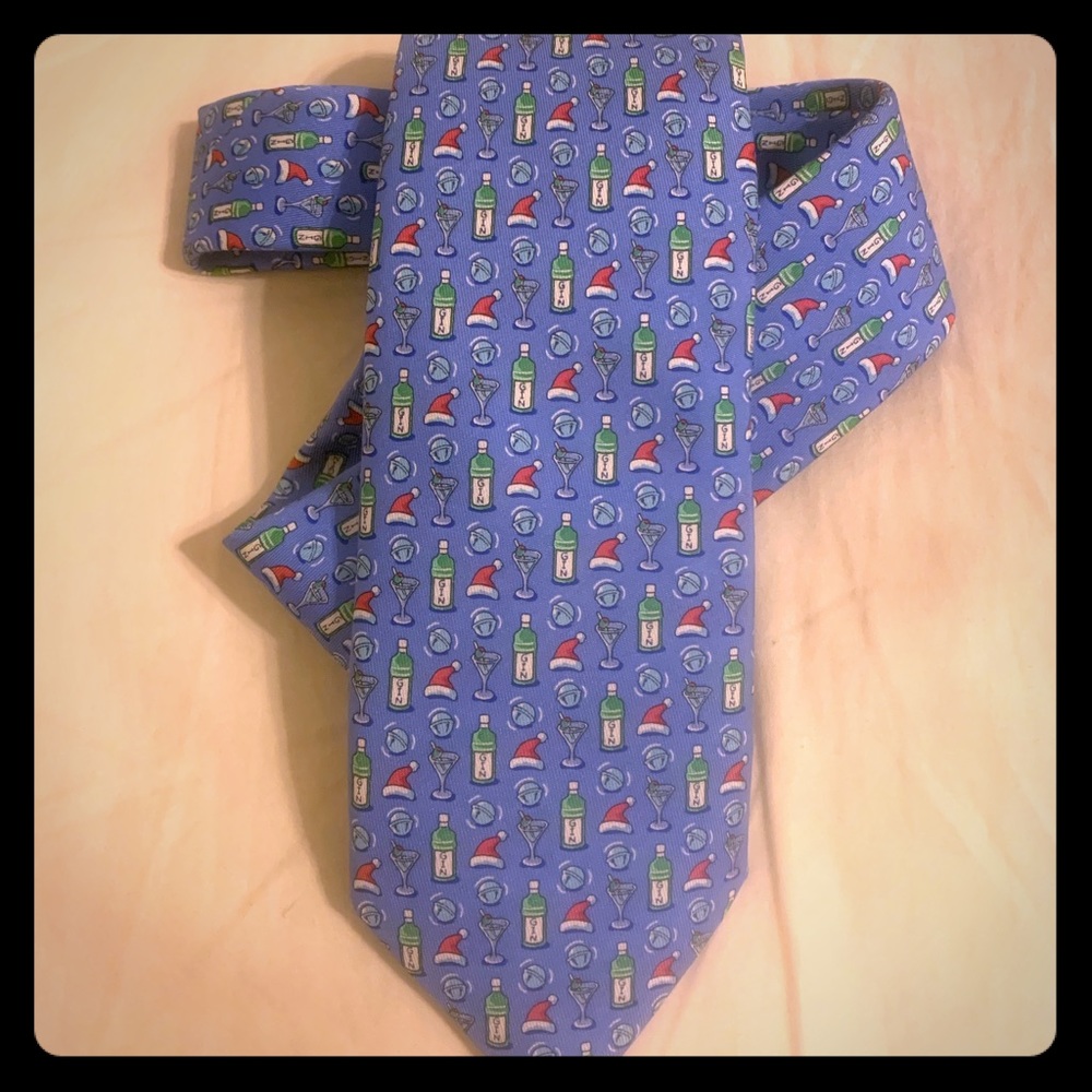 NEW & NEVER WORN Vineyard Vines Gingle Bells Tie